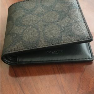Men’s Coach wallet , Never Used!